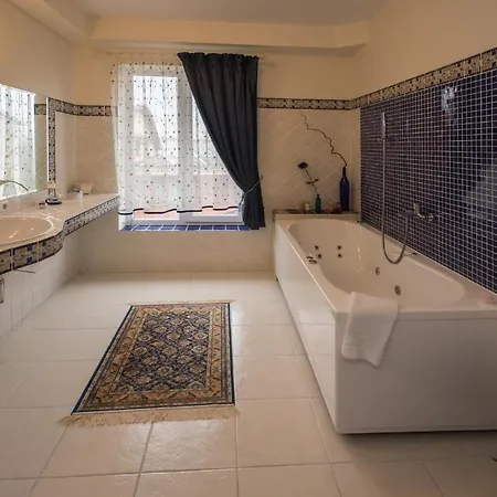 Guest house Baltas Namas 3*