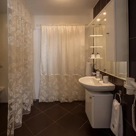 Baltas Namas 3* Palanga